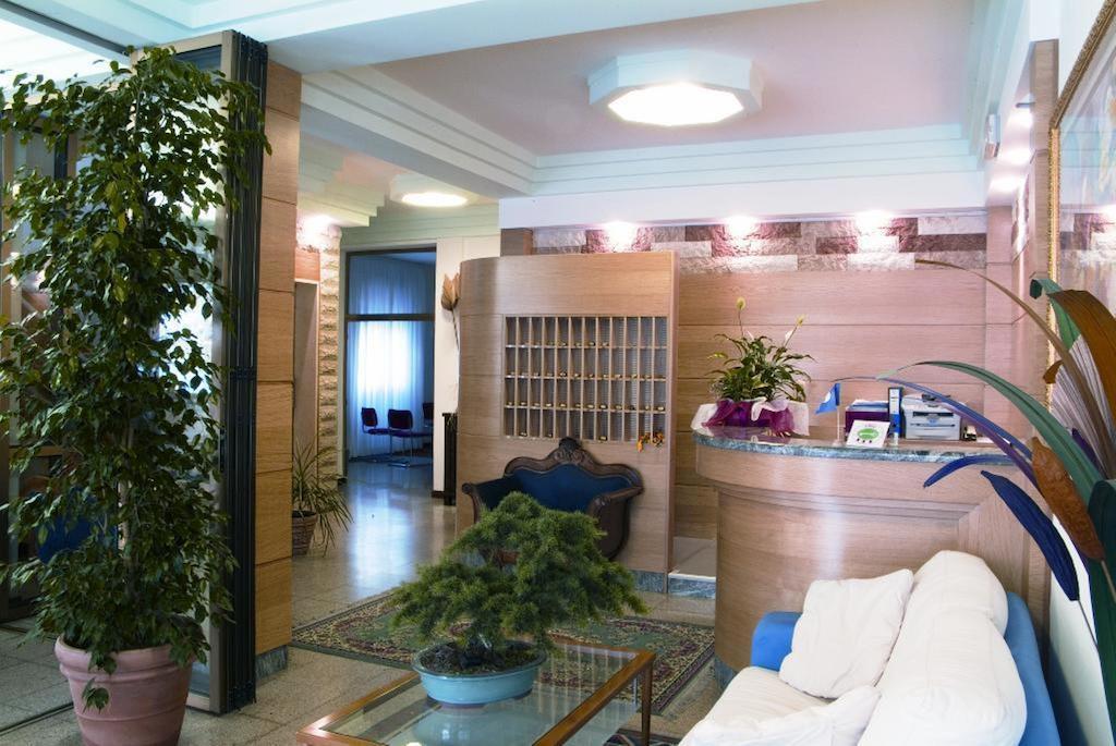 Hotel Nazionale Lido di Jesolo Exteriör bild