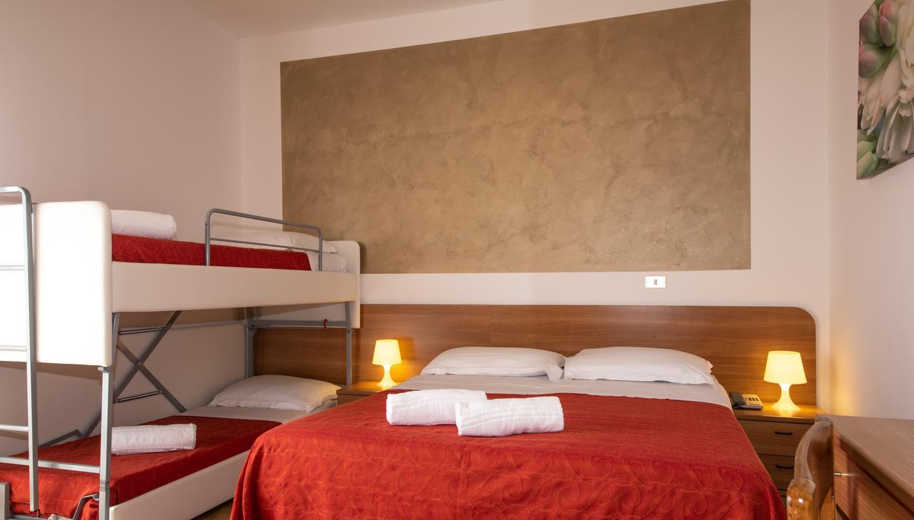 Hotel Nazionale Lido di Jesolo Exteriör bild