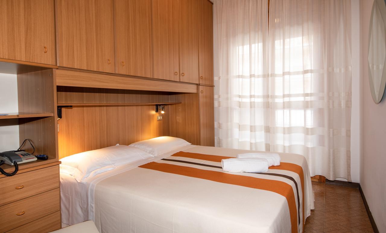 Hotel Nazionale Lido di Jesolo Exteriör bild
