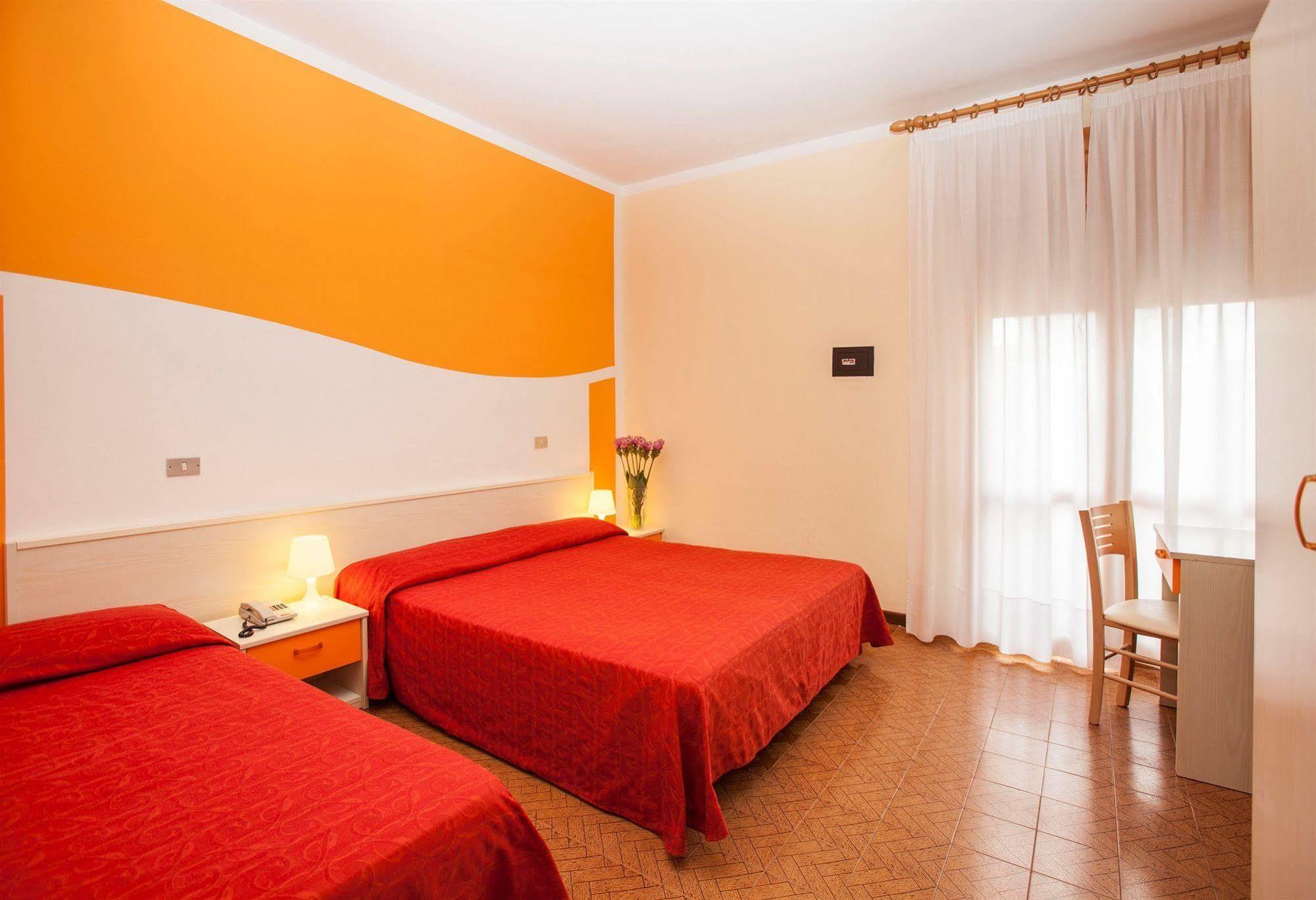 Hotel Nazionale Lido di Jesolo Exteriör bild