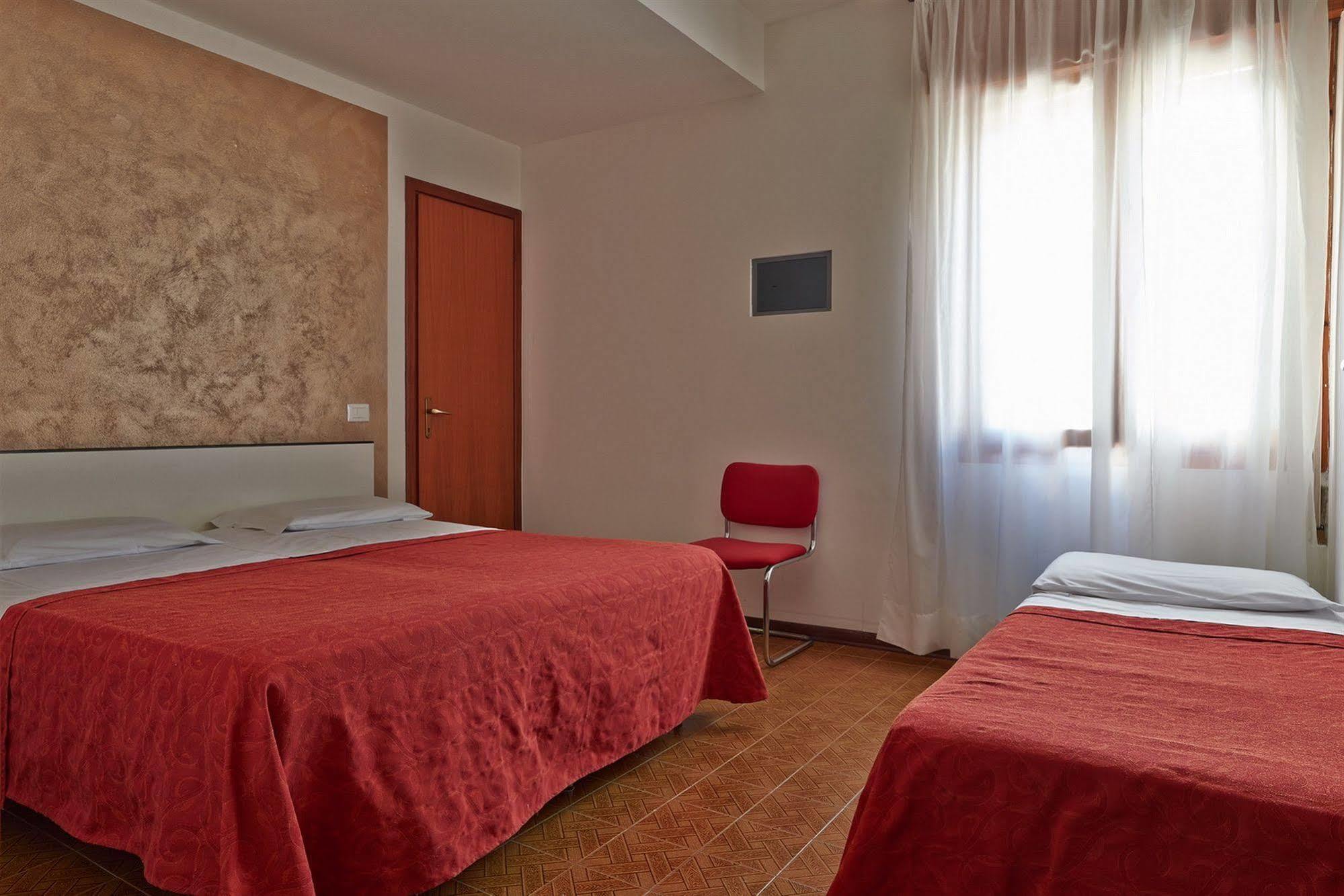 Hotel Nazionale Lido di Jesolo Exteriör bild