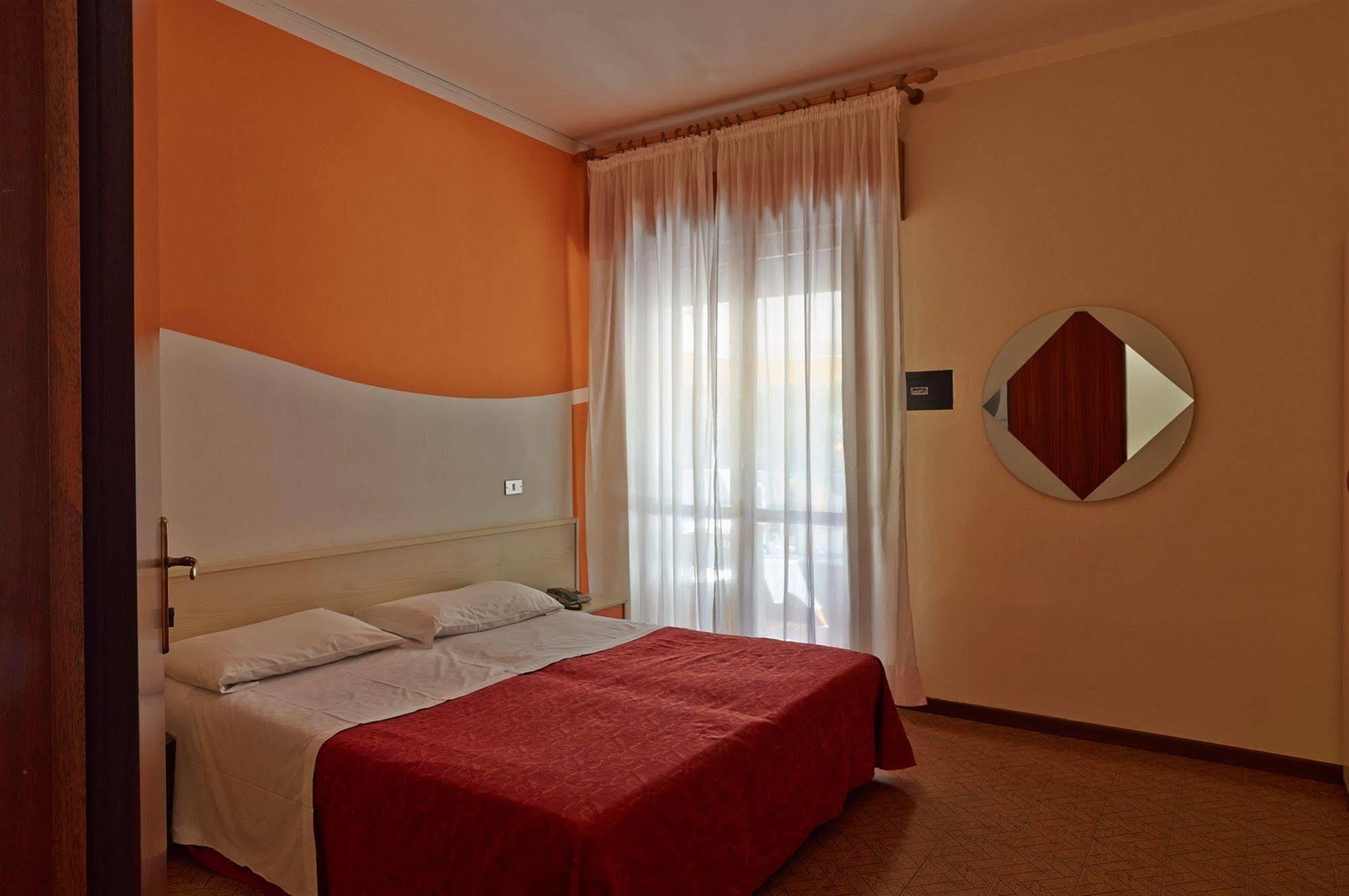 Hotel Nazionale Lido di Jesolo Exteriör bild